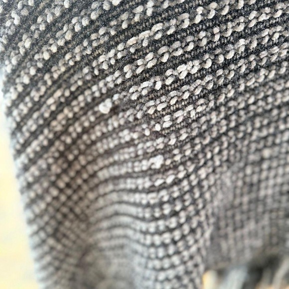 Other Knitted yarn poncho boxy blanket pullover shawl with fringe in Black - Picture 7 of 7